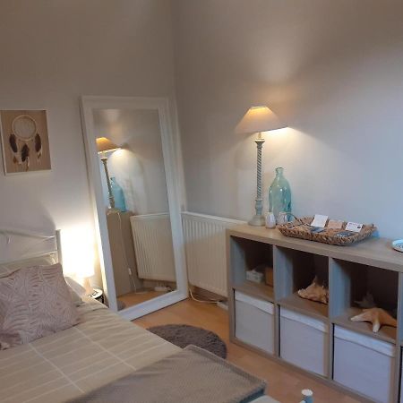 Au Bosquet, Chambre Et Salle De Bains Avec Petit Dejeuner A 600 M Du Centre Dans Un Cadre Calme Et Verdoyant Salies-de-Béarn Zewnętrze zdjęcie