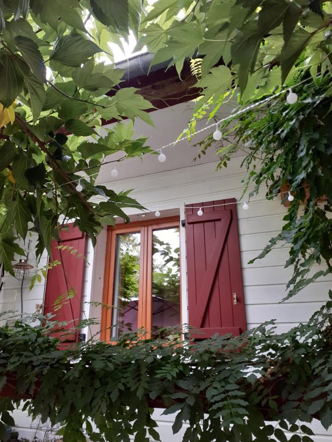 Au Bosquet, Chambre Et Salle De Bains Avec Petit Dejeuner A 600 M Du Centre Dans Un Cadre Calme Et Verdoyant Salies-de-Béarn Zewnętrze zdjęcie