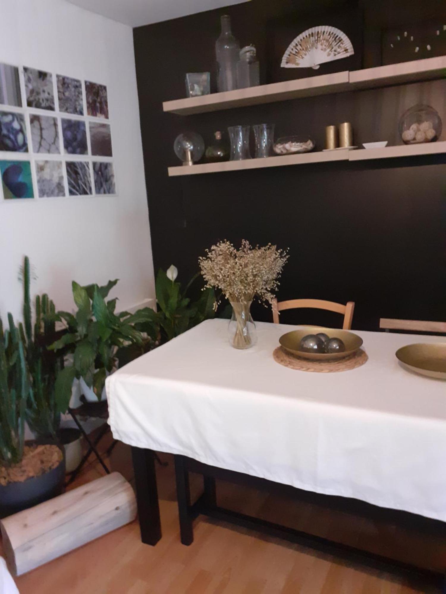 Au Bosquet, Chambre Et Salle De Bains Avec Petit Dejeuner A 600 M Du Centre Dans Un Cadre Calme Et Verdoyant Salies-de-Béarn Zewnętrze zdjęcie